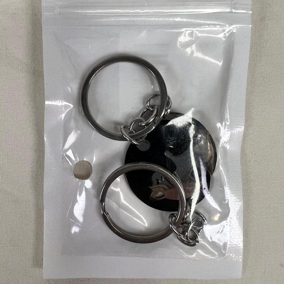 2 cat keychains that fit together like puzzle pieces or ying yang symbol - Picture 5 of 7